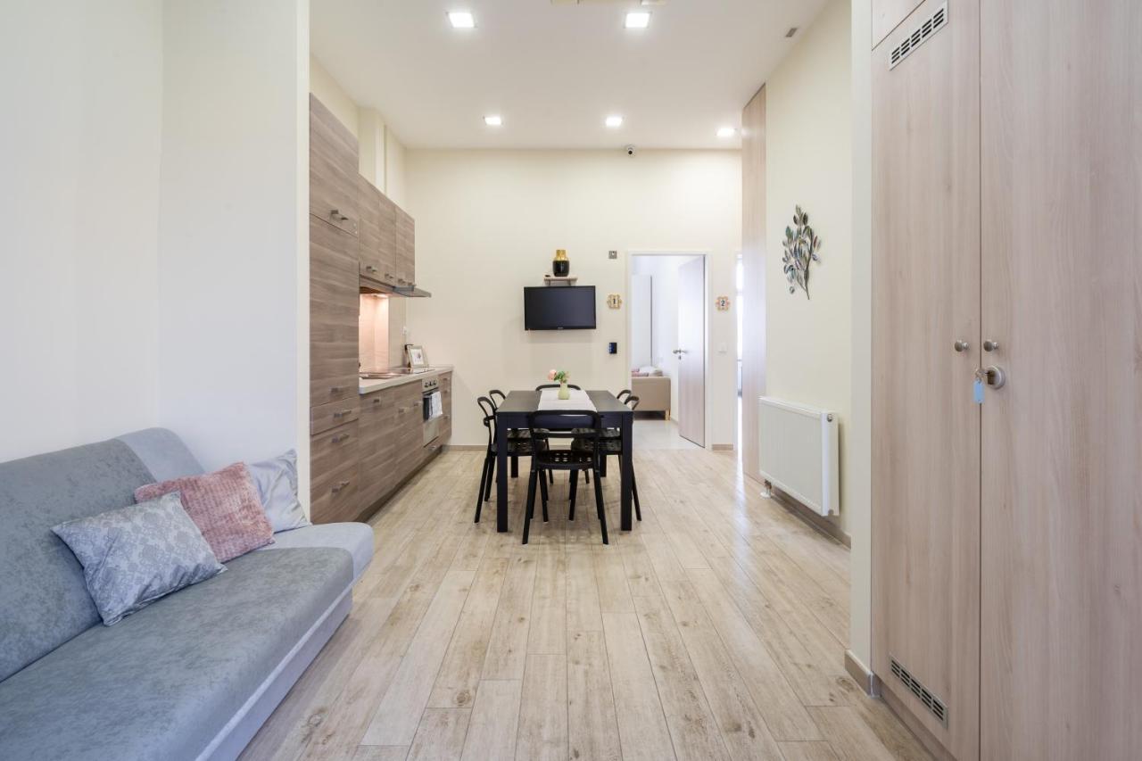 Basilika Monnalisa Luxury 3 Bedrooms Apartment With Amazing View Need Reservation X Free Parking Budapest Bagian luar foto